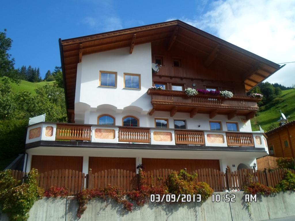 Апартаменты Haus Kroell Elisabeth Цель-ам-Циллер Номер фото